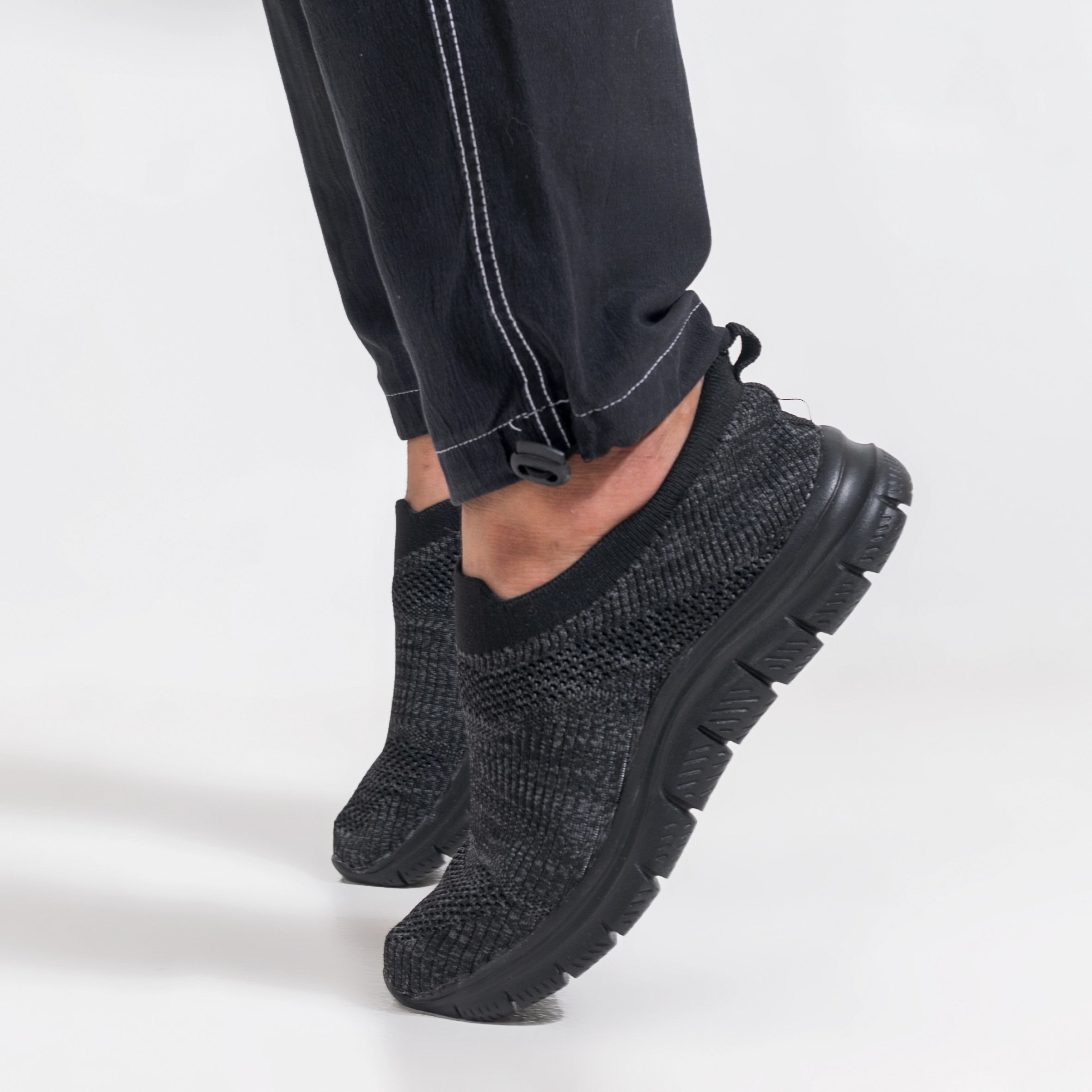 FlexiStride Slip on men sneaker | Black