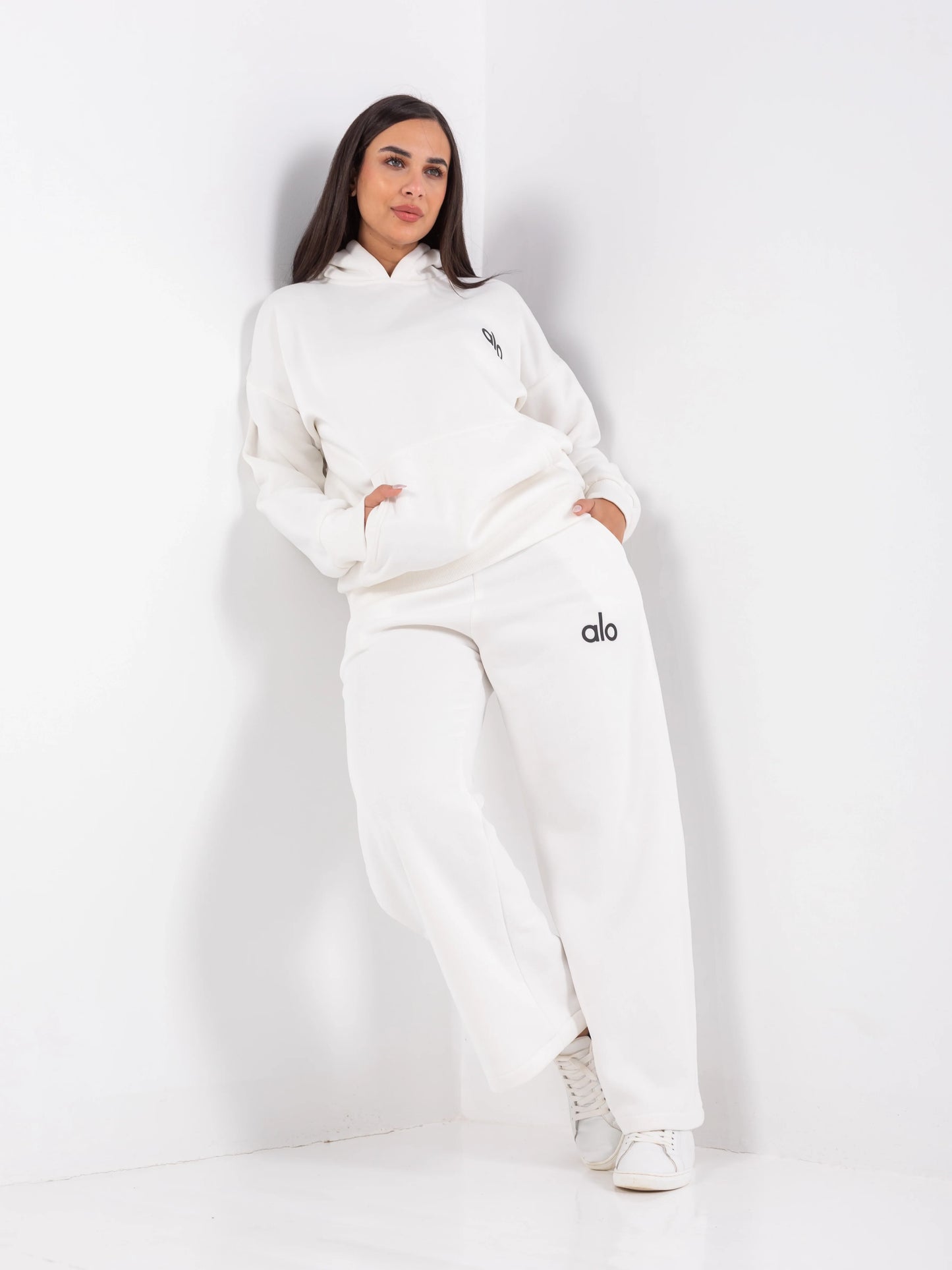 Alo women's  one size Tracksuit | White